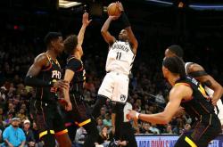 开云体育-包含纽约篮网负于爵士，遭遇连败的词条