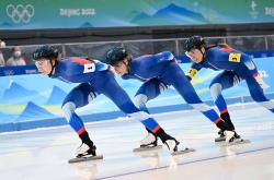 开云足球直播-加拿大队在雪地自行车比赛中夺魁