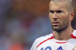 开云足球直播-铁血蓝黑铸就传奇，亚特兰大如何用芬兰锁链封杀欧冠决赛的超级巨星