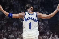 开云体育入口-骑士击溃老鹰，库里成为关键先生，一场跨越时空的篮球想象