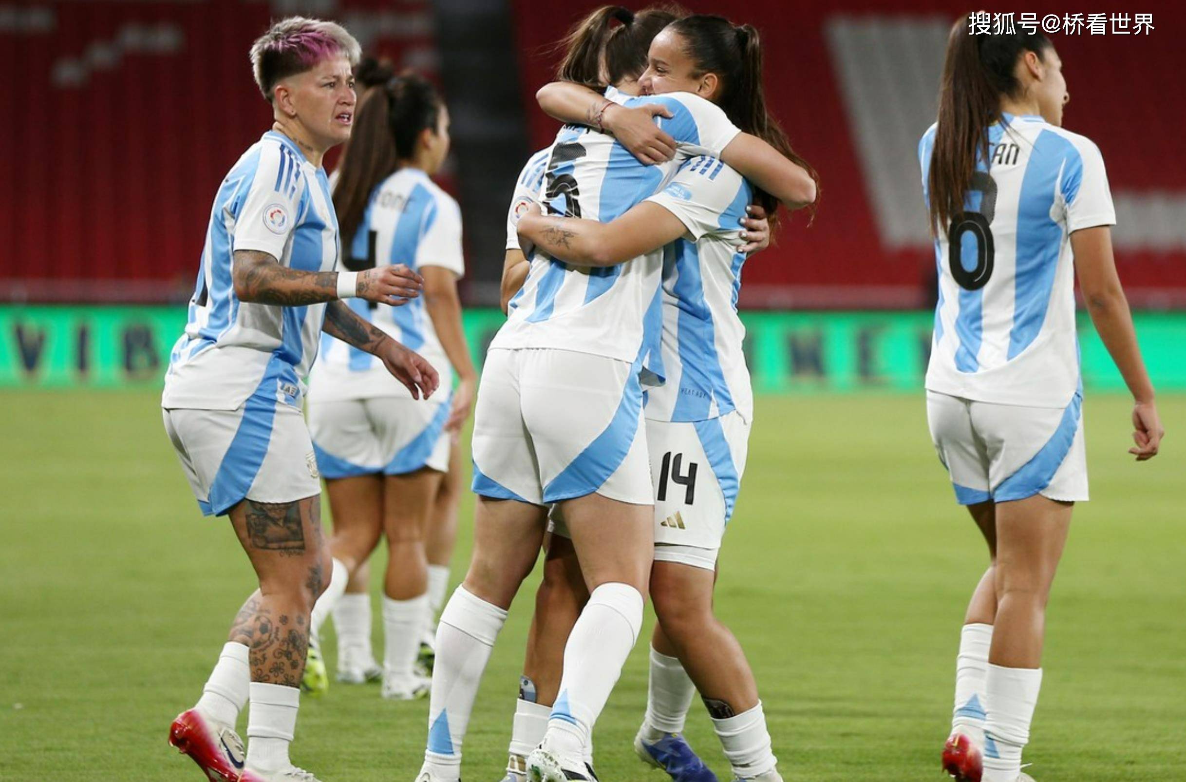 包含乌拉圭完胜阿根廷,博格巴2三分雨点燃全场的词条 包含乌拉圭完胜阿根廷,博格巴2三分雨点燃全场的词条