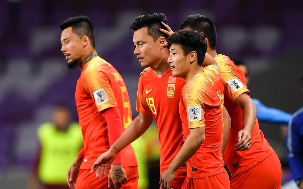 包含法国羽毛球队鏖战泰国羽毛球队，陶菲克绝境逆转的词条