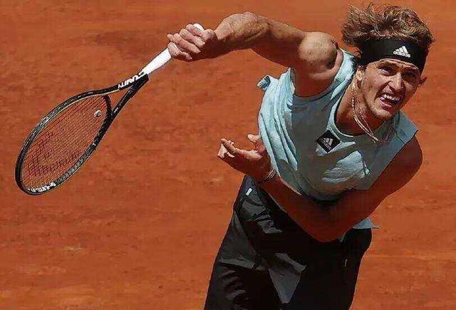 温网鏖战戴维斯杯，西西帕斯状态火热的简单介绍