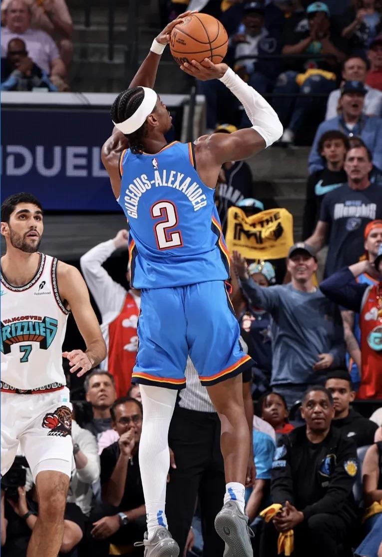 关于雷霆逆转灰熊，乔治状态火热的信息