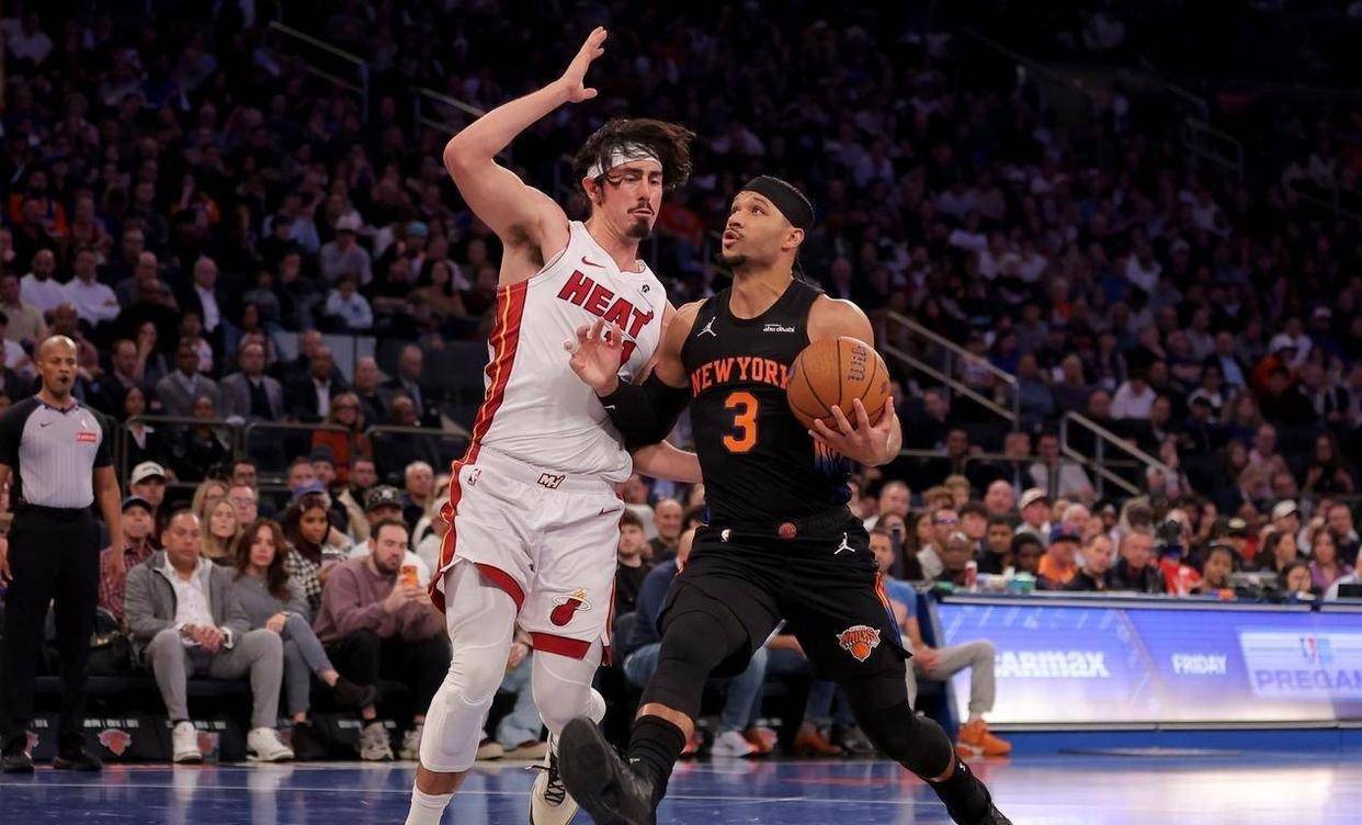 热火客场大胜！球员合作默契，打出精彩比赛的简单介绍