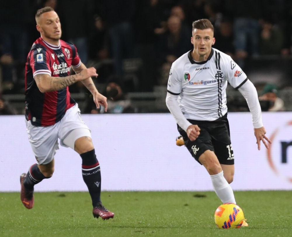 包含拉科鲁尼亚绝杀对手，实现逆转胜利的词条