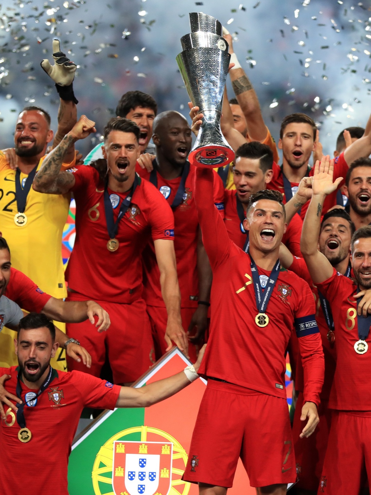 塞尔维亚战胜克罗地亚，夺得胜利