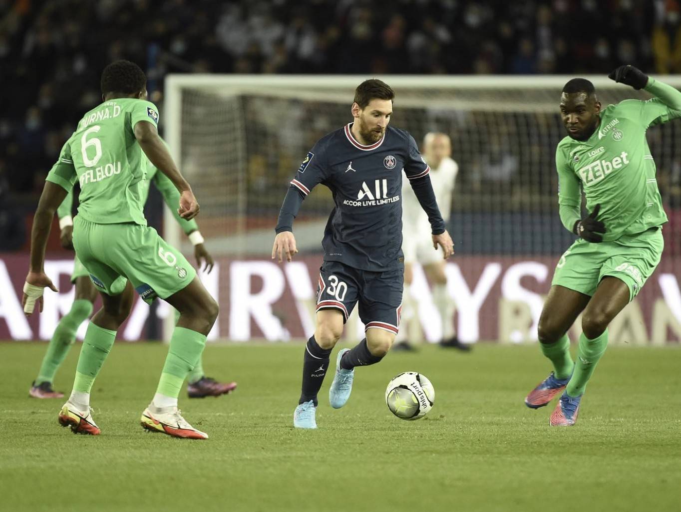 圣埃蒂安不敌摩纳哥,客场连败的简单介绍 圣埃蒂安不敌摩纳哥,客场连败的简单介绍