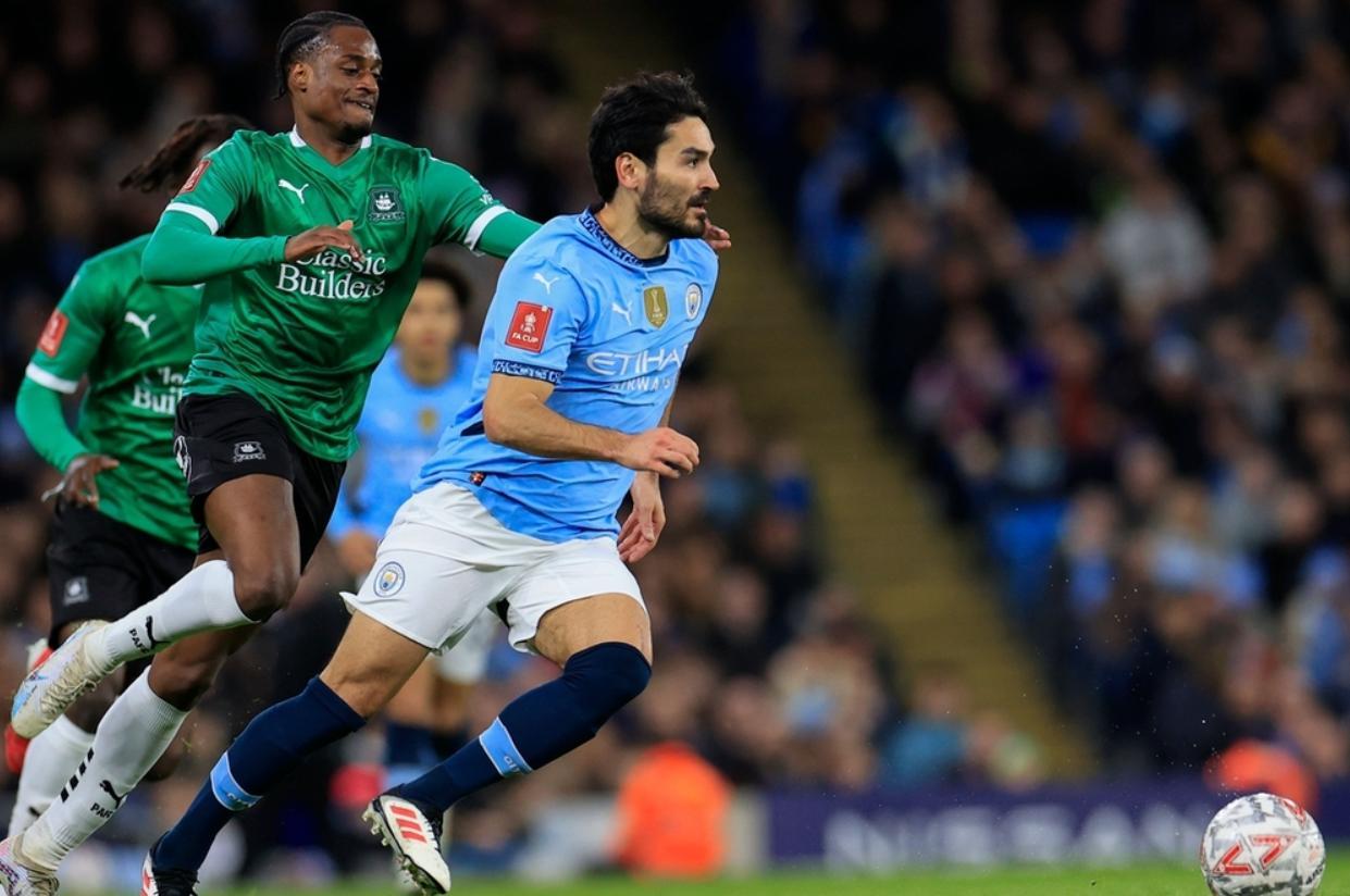 曼城主场取胜，锋芒毕露