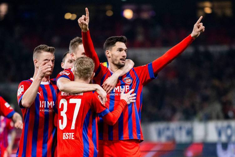 霍芬海姆锋线频传威胁球，令对手束手无策的简单介绍