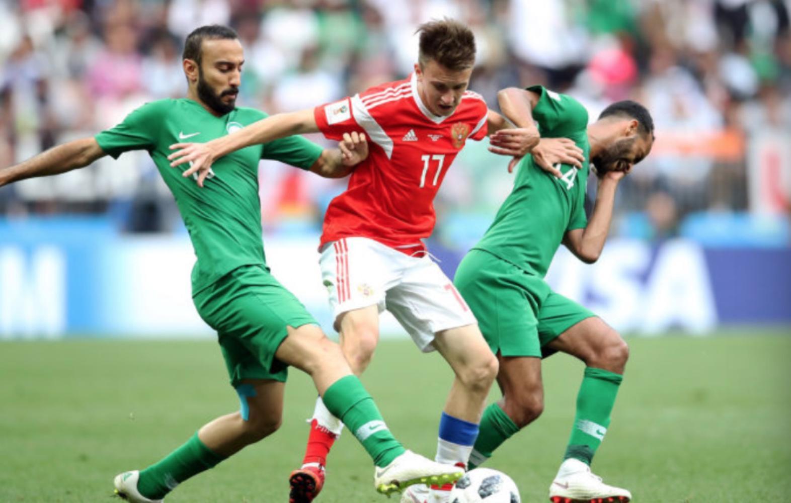 英格兰羽毛球队绝杀韩国羽毛球队，谌龙制霸全场的简单介绍