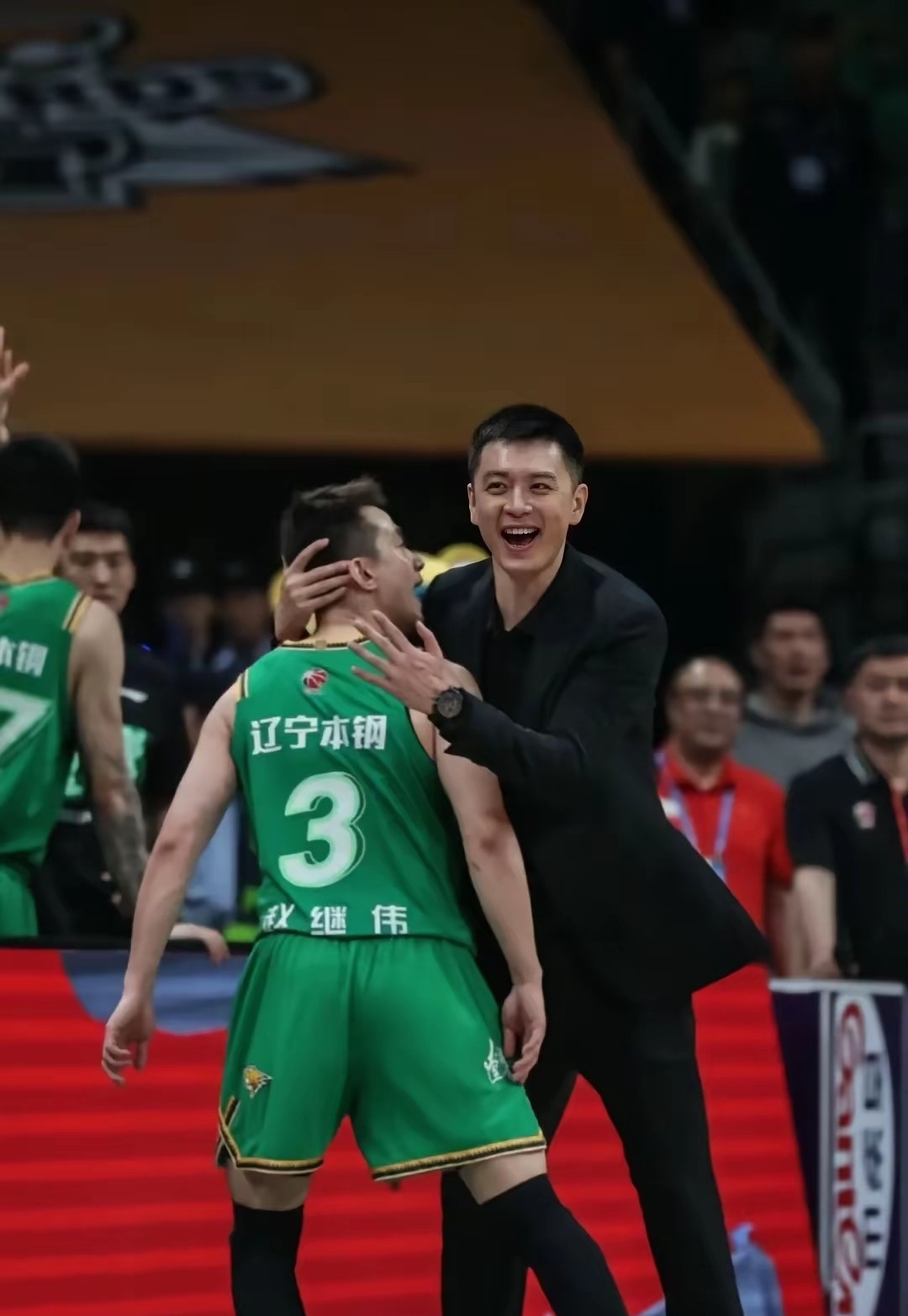 山东队绝杀四川队，赵继伟点燃赛场