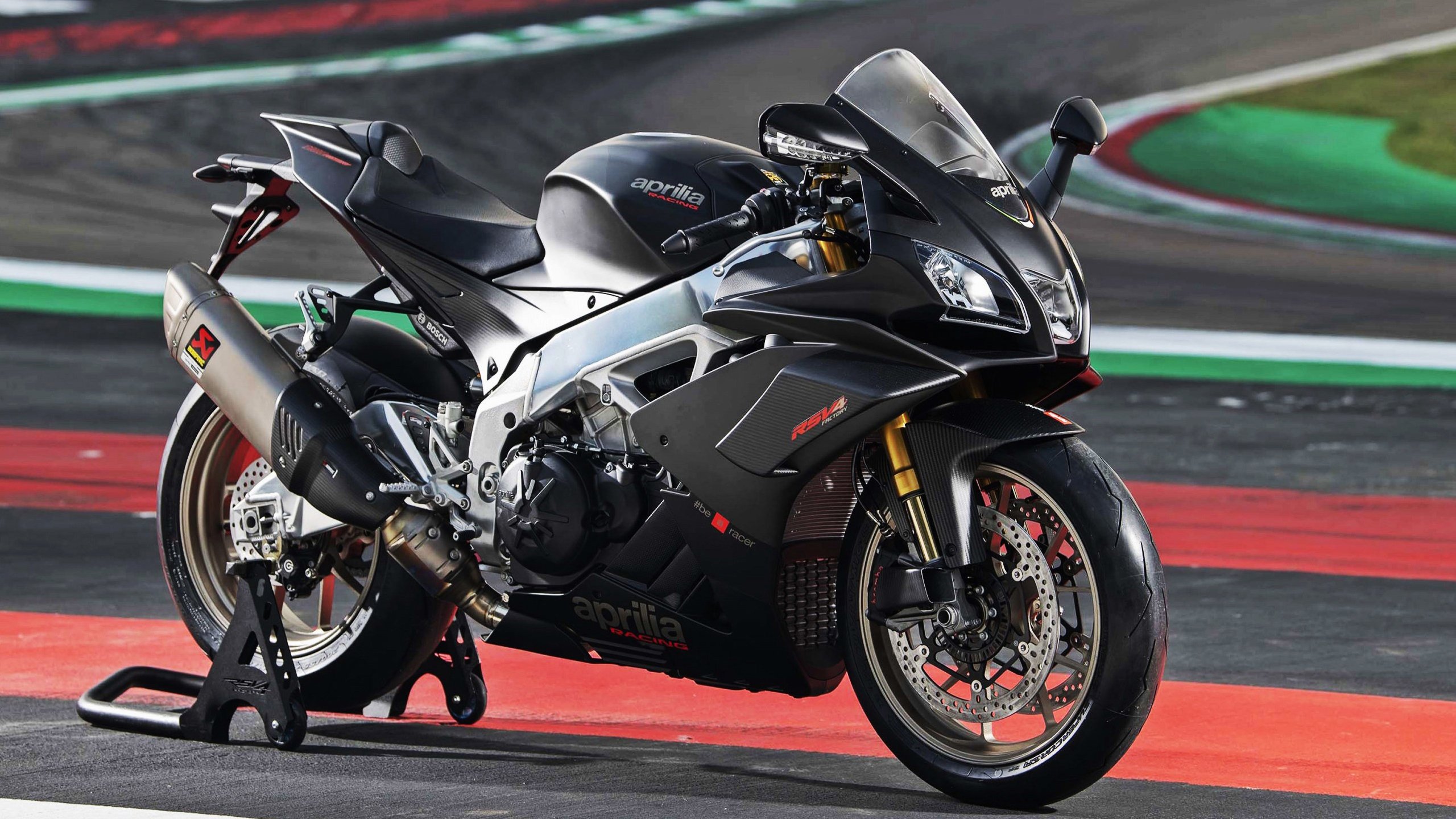 奇才横扫马刺,德罗赞化身关键先生,书写生涯新篇章