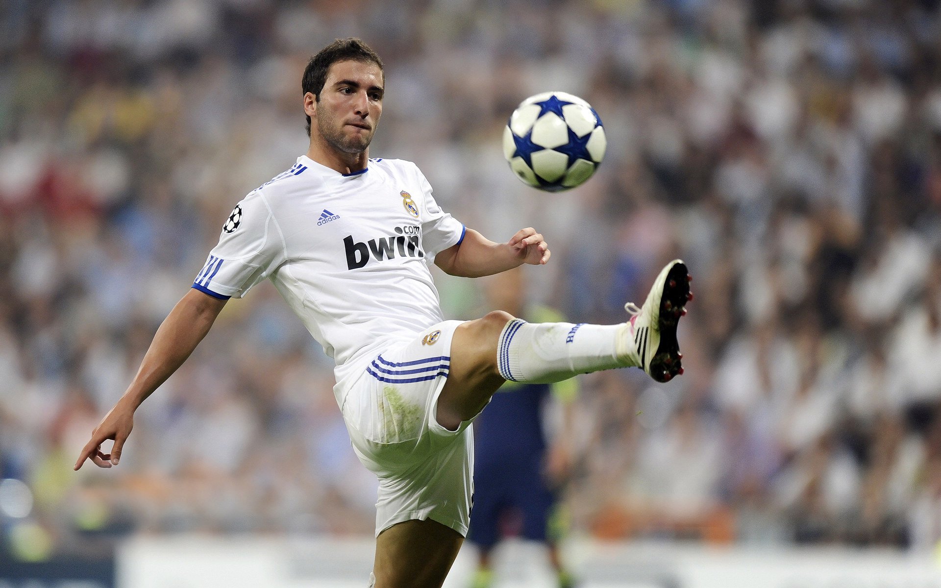 赛道与绿茵的共振，当弗拉霍维奇在摩纳哥锁死胜利