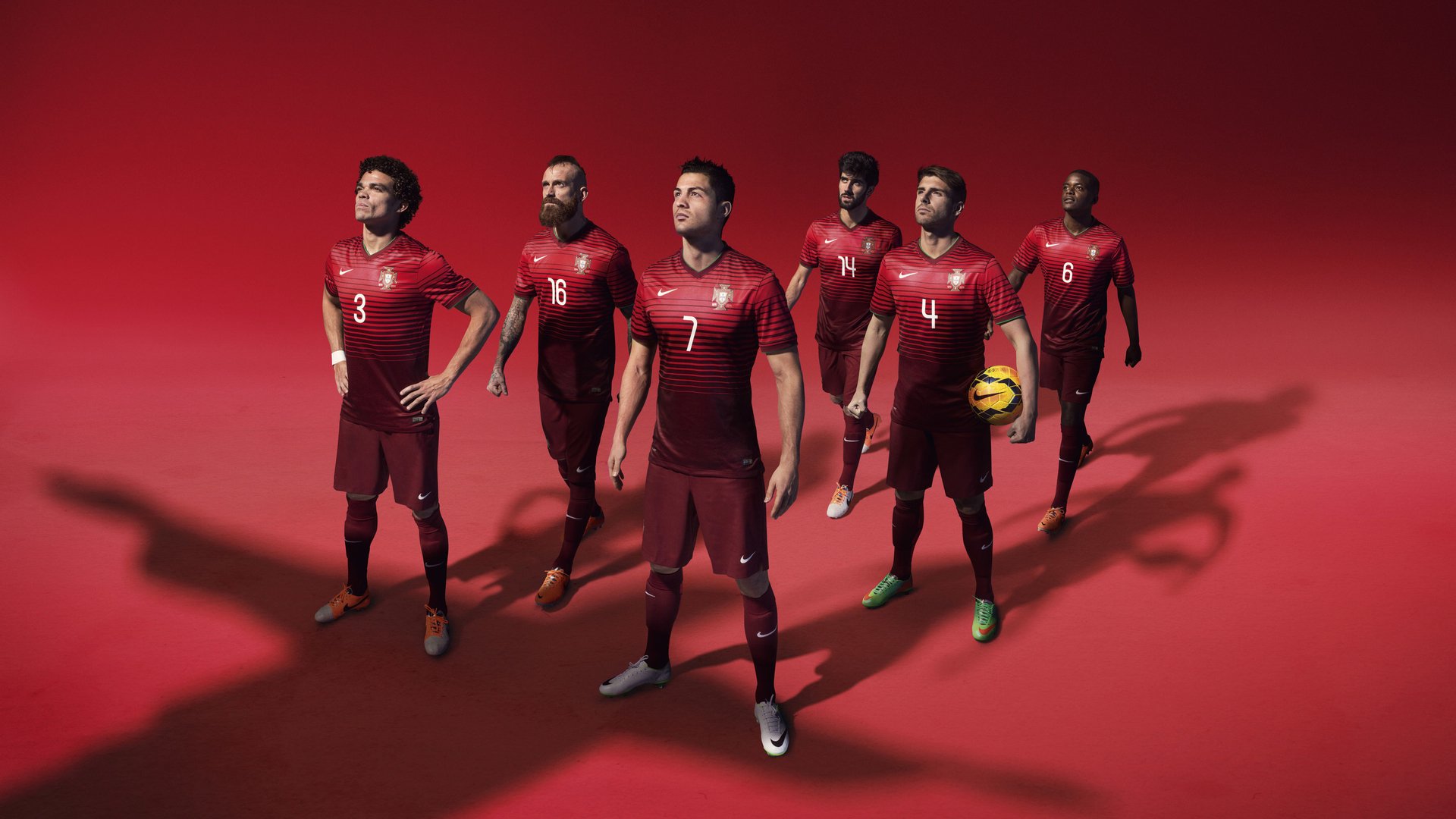 当字母哥在圣詹姆斯公园隔扣锡安，一场跨越维度的冠军预言