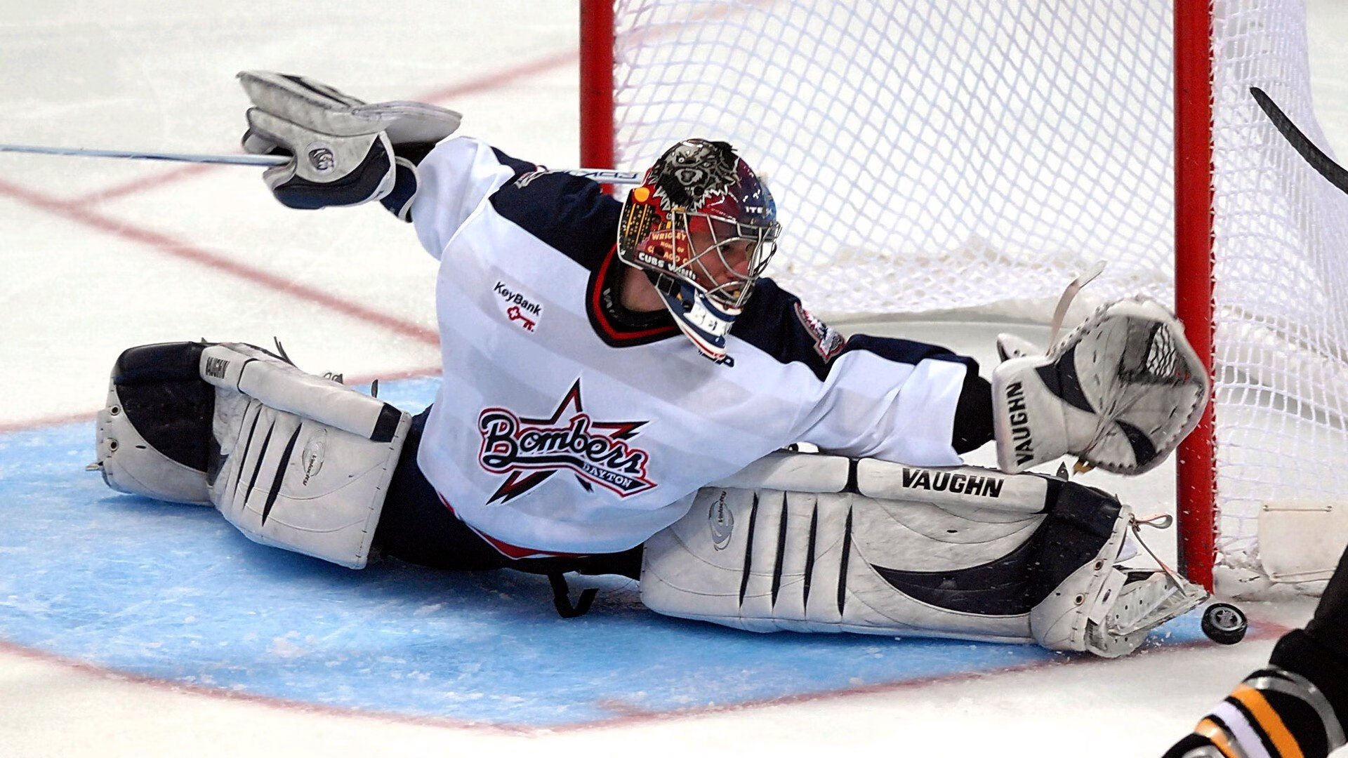 霍勒迪爆发撕裂防线，凯尔特人式防守锁死上海队进攻命脉